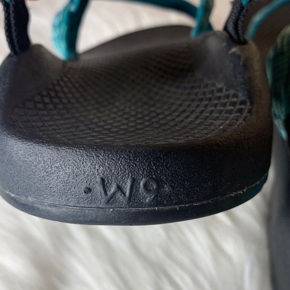 Chacos Womens Classic Sandal With Vibram Sole Size 9 - Picture 5 of 9